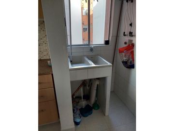 APARTAMENTO COMODO