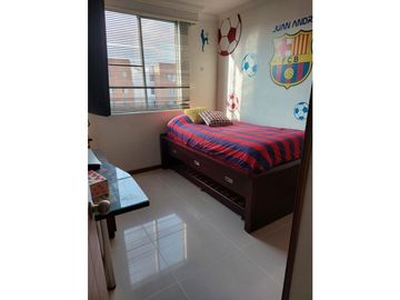 APARTAMENTO COMODO