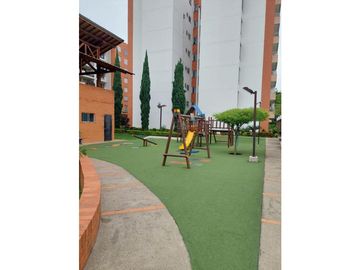 APARTAMENTO COMODO
