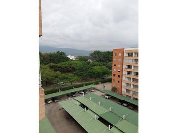 APARTAMENTO COMODO