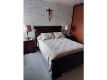 APARTAMENTO COMODO