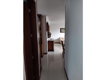 APARTAMENTO COMODO