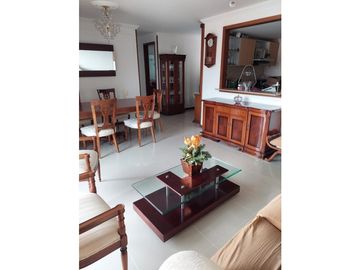 APARTAMENTO COMODO