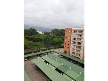 APARTAMENTO COMODO
