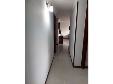 APARTAMENTO COMODO