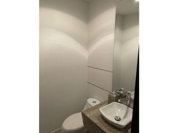 APARTAMENTO CON VISTA A LA CIUDAD Y LAS MONTAÑAS