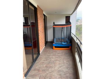 APARTAMENTO CON VISTA A LA CIUDAD Y LAS MONTAÑAS