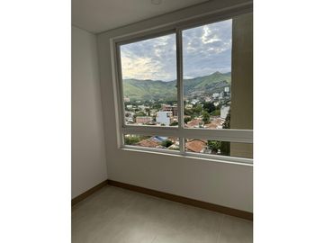 APARTAMENTO MODERNO CON VISTA A LAS MONTAÑAS Y A LA CIUDAD