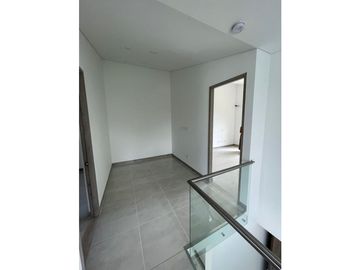 CASA DE PANCE MODERNA EN CONDOMINIO