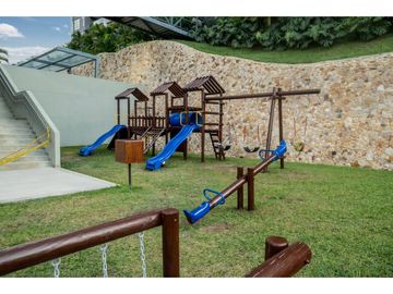 APARTAMENTO MODERNO CON VISTA A LAS MONTAÑAS