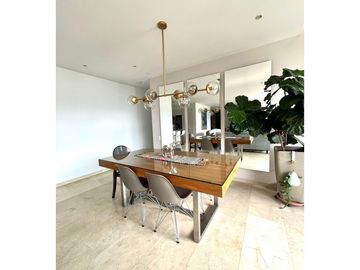 APARTAMENTO MODERNO CON VISTA A LAS MONTAÑAS