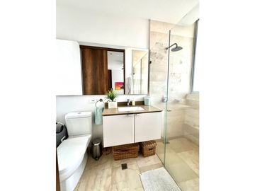 APARTAMENTO MODERNO CON VISTA A LAS MONTAÑAS
