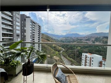 APARTAMENTO MODERNO CON VISTA A LAS MONTAÑAS