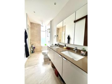 APARTAMENTO MODERNO CON VISTA A LAS MONTAÑAS
