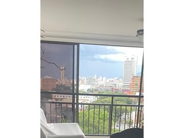 APARTAMENTO CON VISTA A LA CIUDAD Y AMPLIOS ESPACIOS
