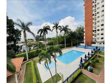 APARTAMENTO CON VISTA A LA CIUDAD Y AMPLIOS ESPACIOS