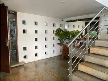 CASA INDEPENDIENTE CON PISCINA EN EL OESTE DE CALI