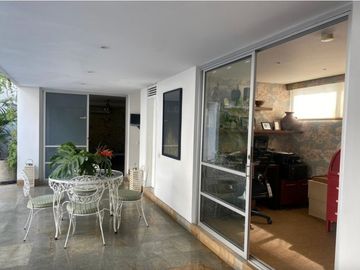 CASA INDEPENDIENTE CON PISCINA EN EL OESTE DE CALI