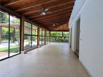 CASA CAMPESTRE CON PISCINA