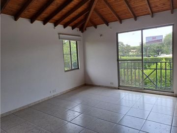 CASA CAMPESTRE CON PISCINA