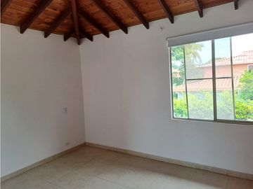CASA CAMPESTRE CON PISCINA