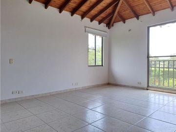 CASA CAMPESTRE CON PISCINA