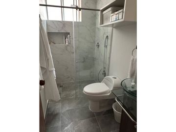 AMPLIO APARTAMENTO EN EL OESTE DE CALI