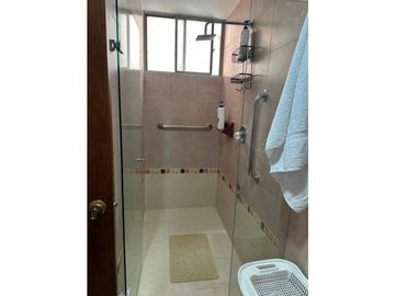 AMPLIO APARTAMENTO EN EL OESTE DE CALI