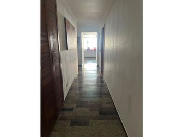 AMPLIO APARTAMENTO EN EL OESTE DE CALI
