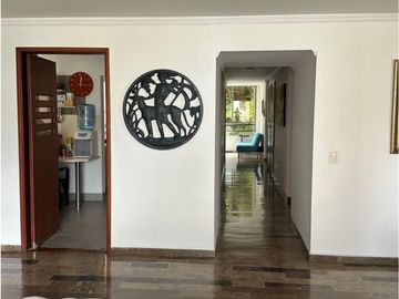 AMPLIO APARTAMENTO EN EL OESTE DE CALI