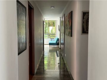 AMPLIO APARTAMENTO EN EL OESTE DE CALI