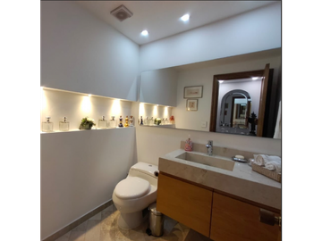 APARTAMENTO AMPLIO Y REMODELADO EN NORMANDIA