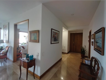 APARTAMENTO AMPLIO Y REMODELADO EN NORMANDIA