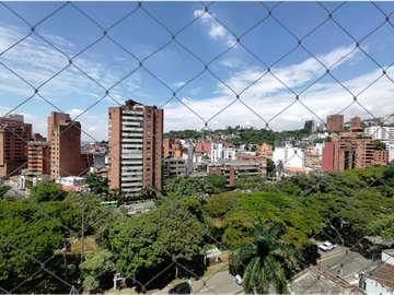 APARTAMENTO AMPLIO Y REMODELADO EN NORMANDIA
