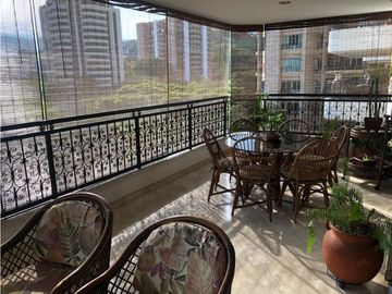 APARTAMENTO CON VISTA AL RIO EN EL OESTE DE CALI