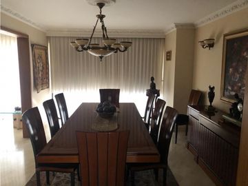 APARTAMENTO CON VISTA AL RIO EN EL OESTE DE CALI