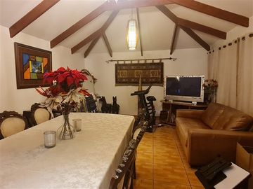 Casa en Venta en Barrio La Hacienda / Metro Quilin