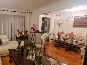 Casa en Venta en Barrio La Hacienda / Metro Quilin