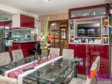 CASA EN VENTA BARRIO SAN CARLOS ZONA SUR