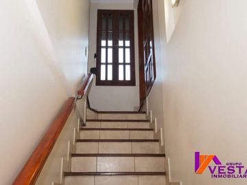 CASA EN VENTA BARRIO SAN CARLOS ZONA SUR