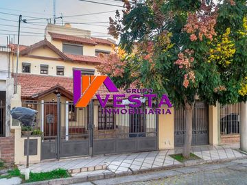 CASA EN VENTA BARRIO SAN CARLOS ZONA SUR