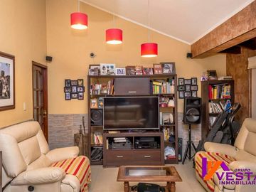 CASA EN VENTA BARRIO SAN CARLOS ZONA SUR