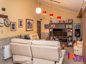 CASA EN VENTA BARRIO SAN CARLOS ZONA SUR