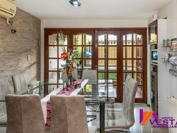 CASA EN VENTA BARRIO SAN CARLOS ZONA SUR