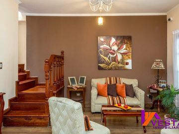 Los Pinos Ii *importante Casa En Venta *zona Oeste