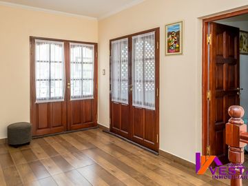 Los Pinos Ii *importante Casa En Venta *zona Oeste