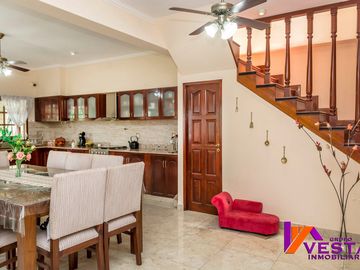 Los Pinos Ii *importante Casa En Venta *zona Oeste