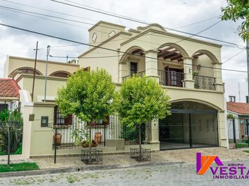 Los Pinos Ii *importante Casa En Venta *zona Oeste