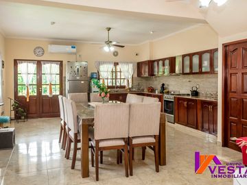 Los Pinos Ii *importante Casa En Venta *zona Oeste