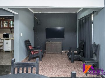 Pueyrredon 2000-casa En Venta-barrio Vicente Sola